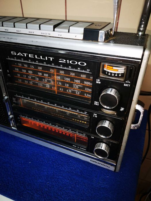 Radio Grundig Satellit 2100