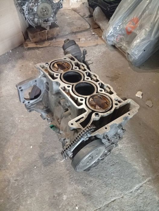 1.6EP6 Запчастини двигуна