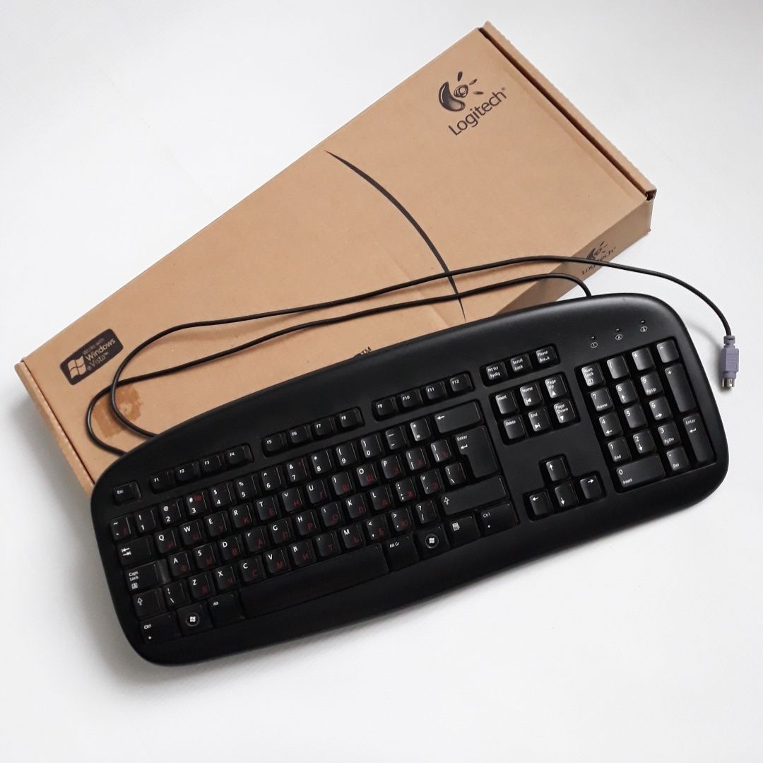 Дротова клавіатура Logitech Deluxe Y-SU61