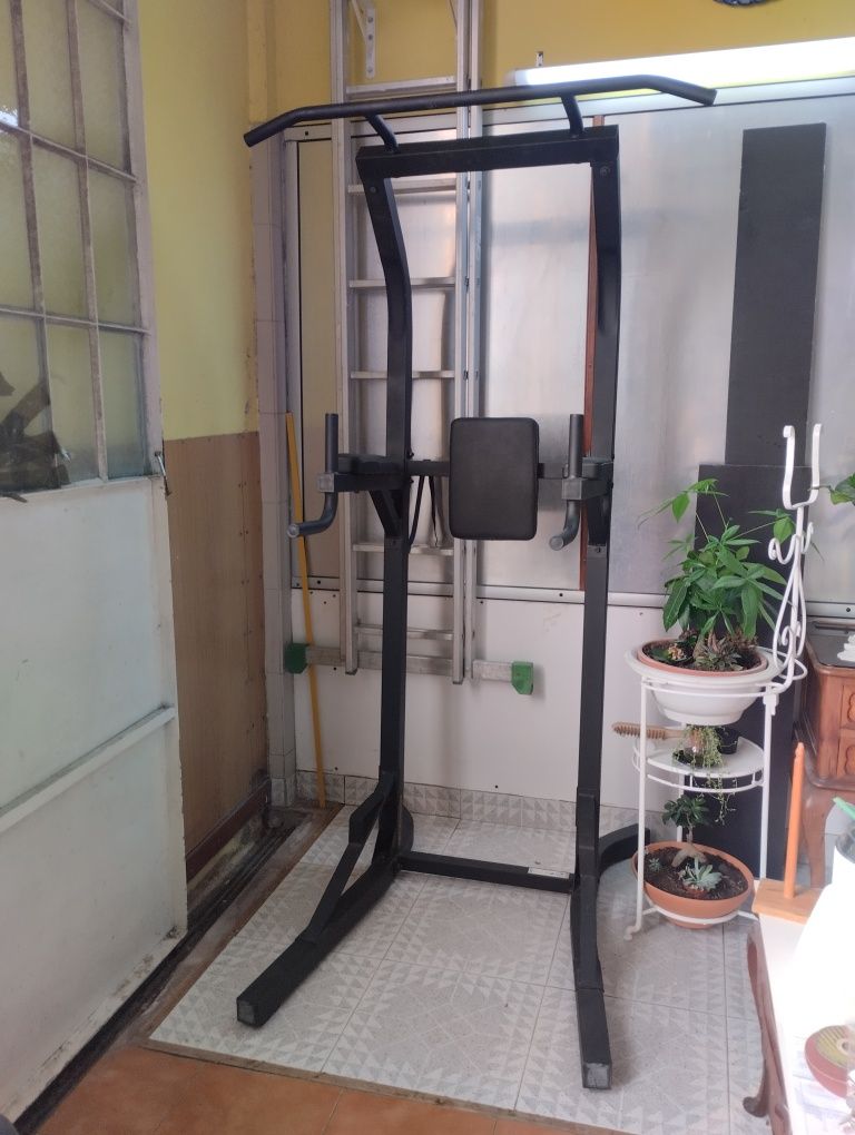 Máquina de exercícios  Musculação