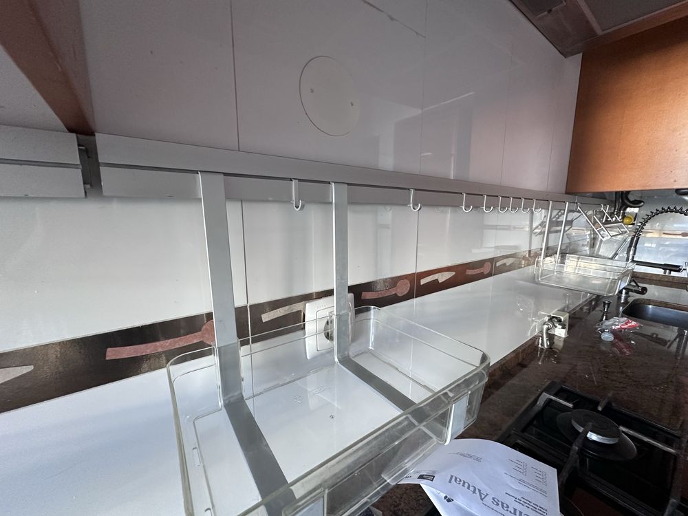 Calha de arrumação IKEA com acessórios – inox
