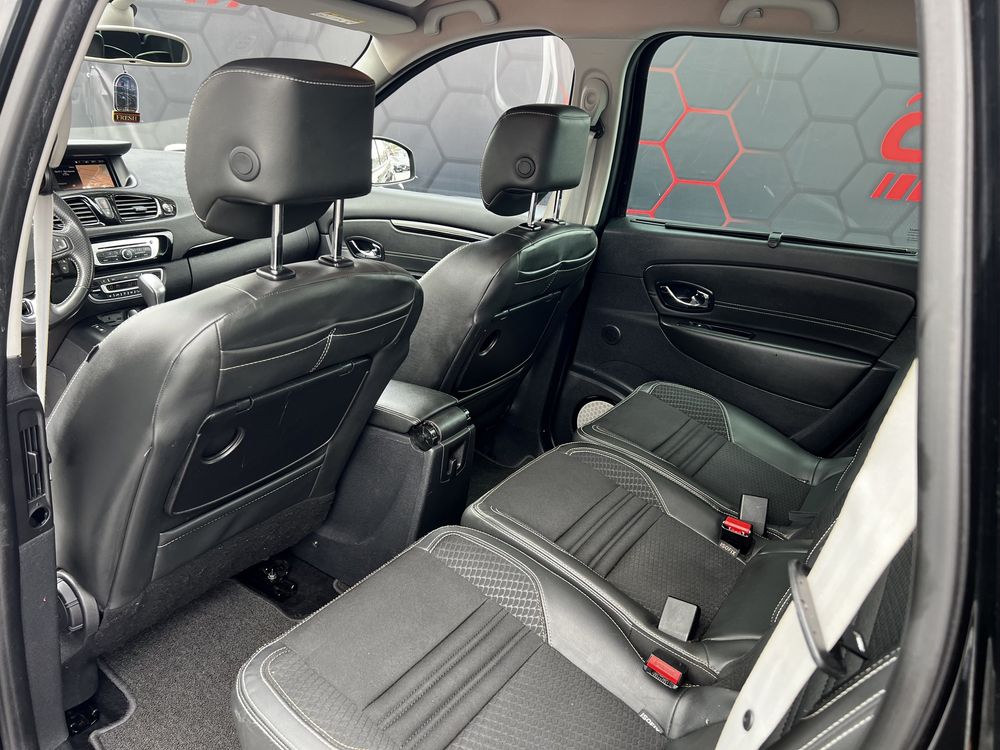 Renault Grand Scenic Bose из Швейцарии
