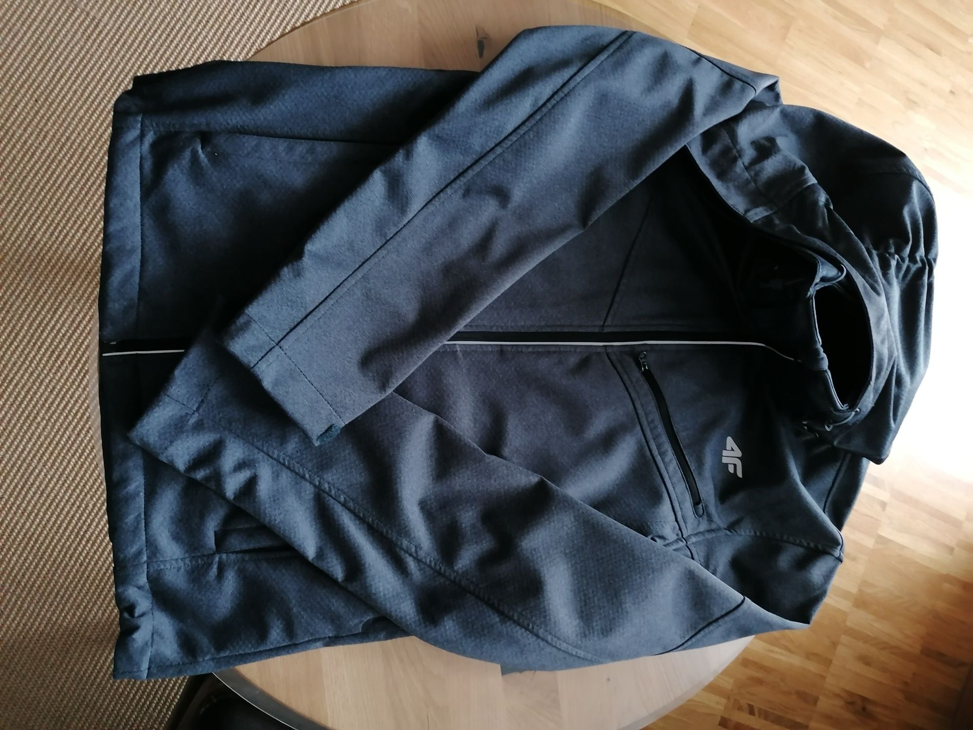Softshell 4F 8000