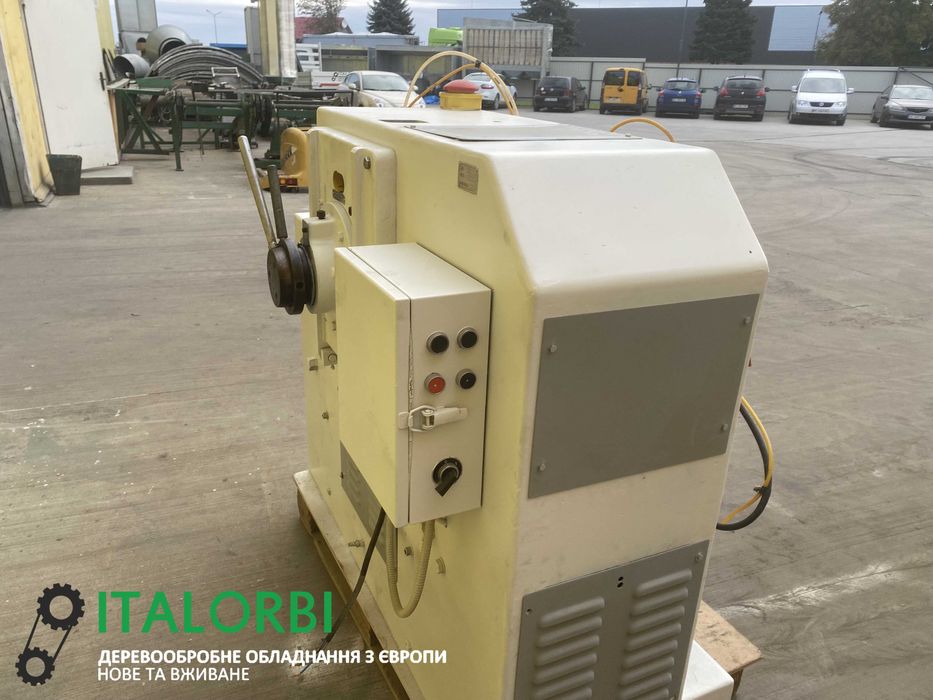 Овальний шип Balestrini