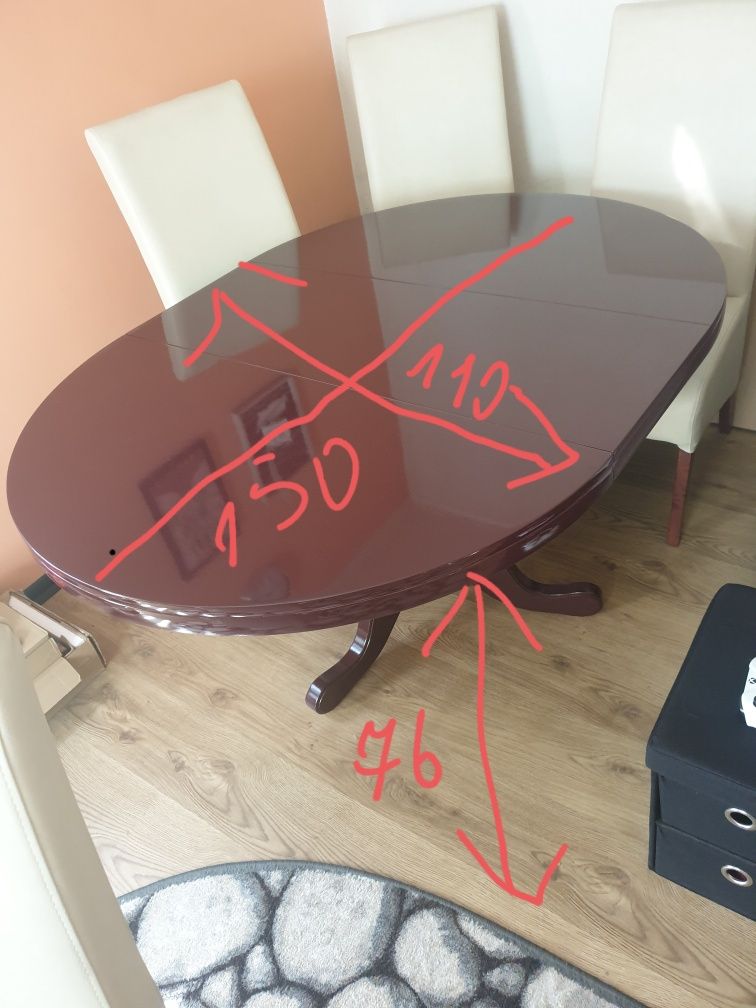Stół plus cztery krzesła   150x 110