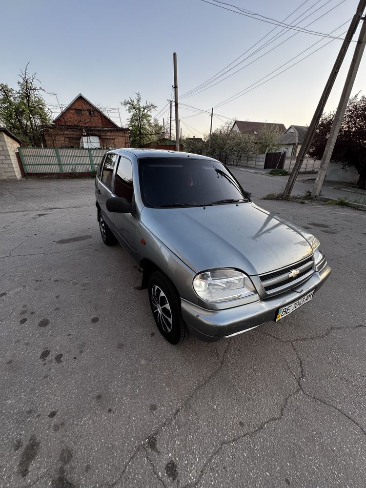 Продаю Шевроле Ніву 2008р 1.7 інжектор 4*4 ціна 3200$