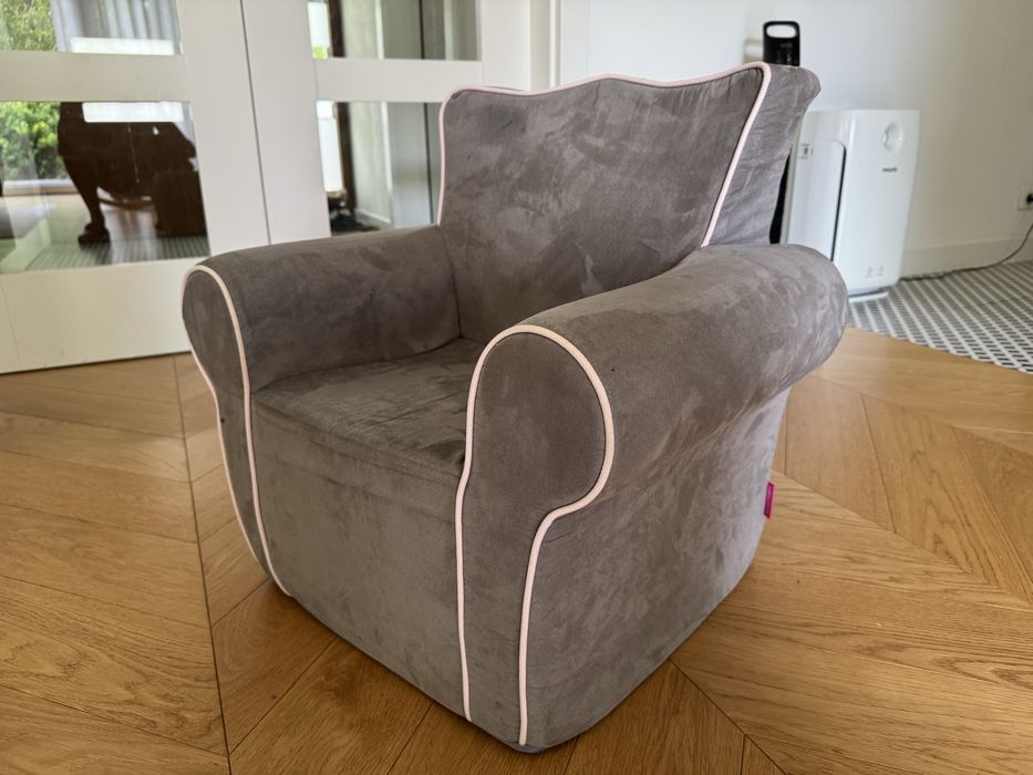 Piankowy fotel dla malucha, Spongedesign