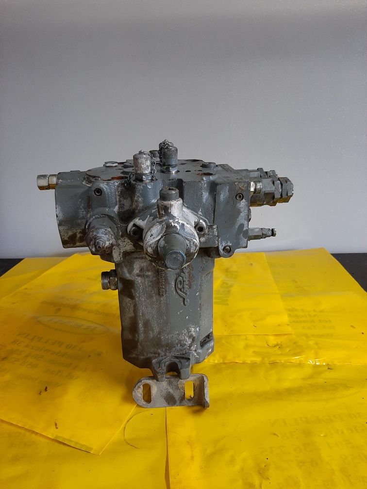 Hydromotor obrotu koparka Liebherr R 914 C silnik obrotu