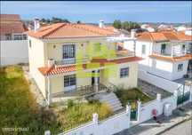 Moradia T4 com Jardim e Garagem em Bombarral