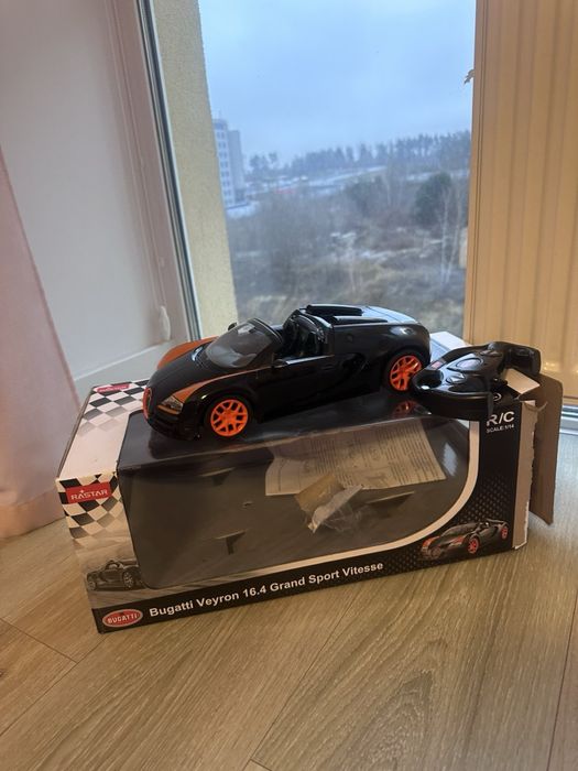 Rasrar Bugatti машина на радіоуправлінні