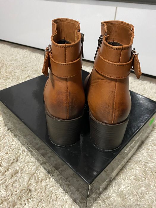 Чобітки жіночі. Шкіра. 38р. Szydlowski