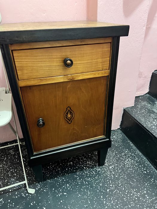 Szafka nocna drewniana