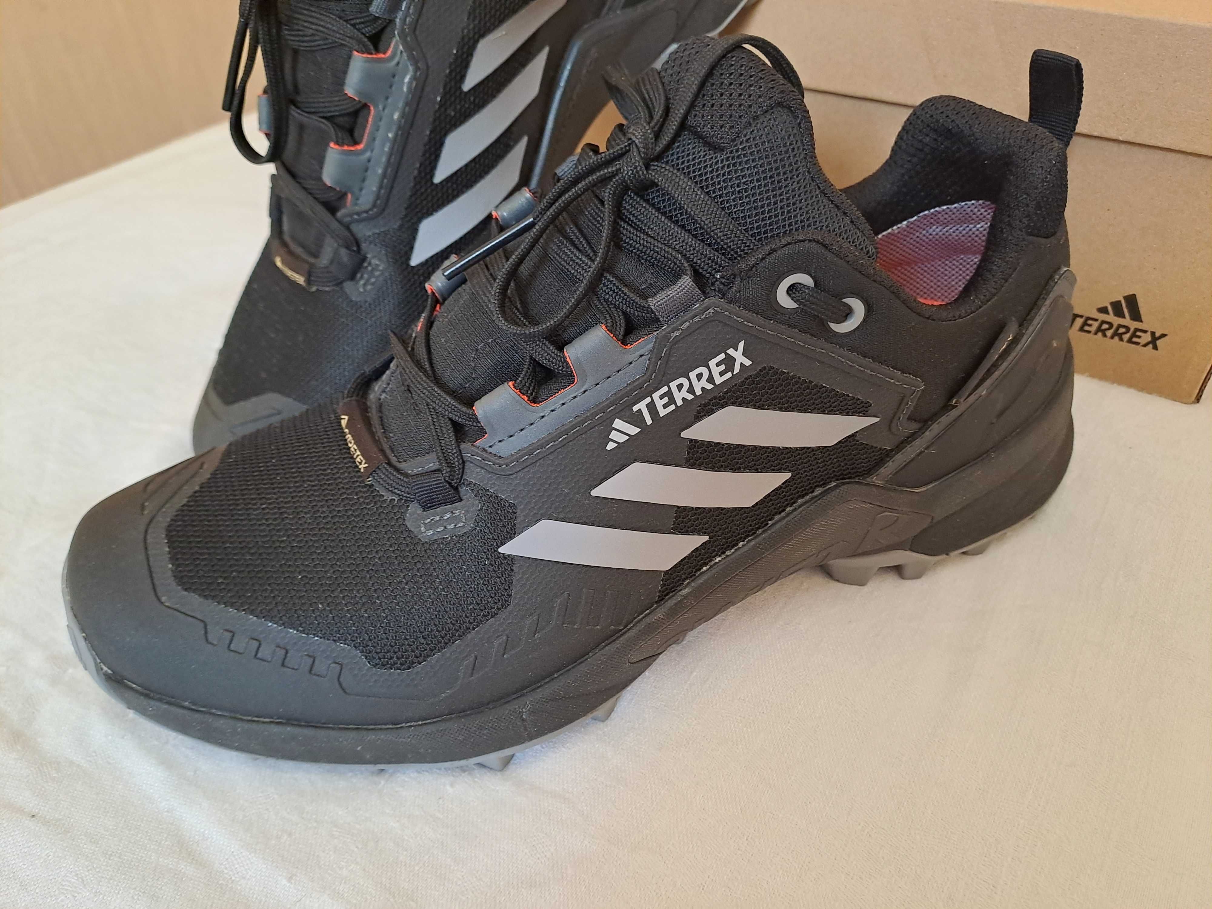 Трекінгові кросівки, черевики Adidas Terrex Swift R3 GTX, Gore-Tex.