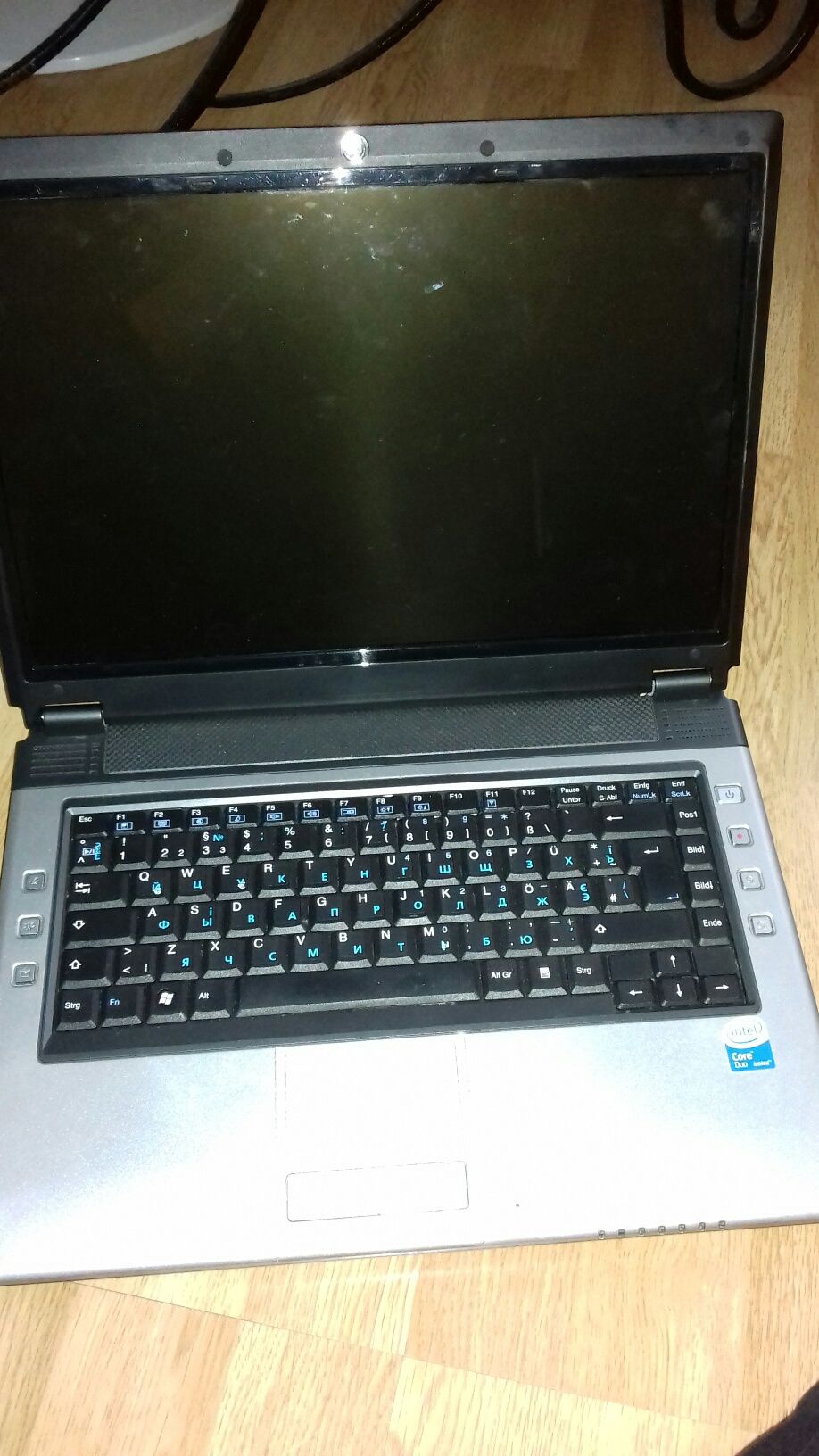 2 ноутбуки Terra Mobile 2103 та HP Compaq Evo N1050v робочі.