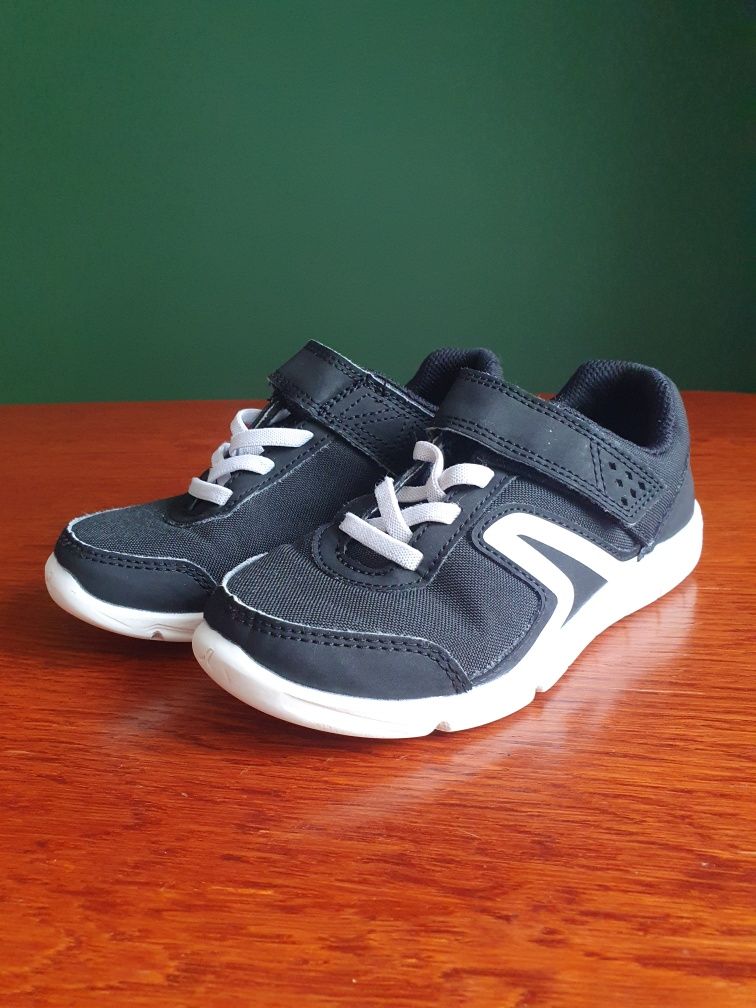 Buty sportowe, adidasy czarne r. 30