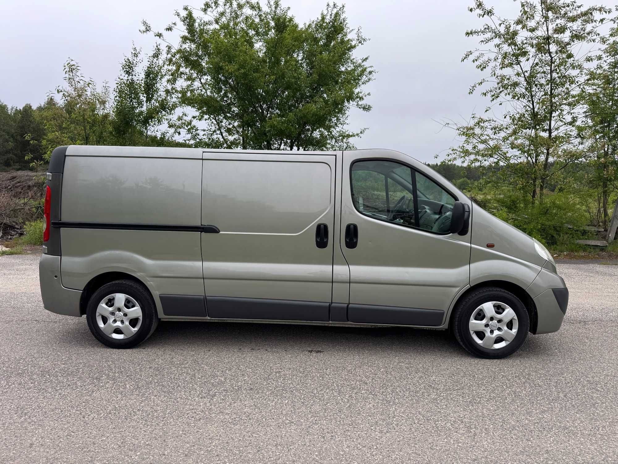 OPEL VIVARO*L2H1*100%oryginał*Klima*3 osoby*dobre auto