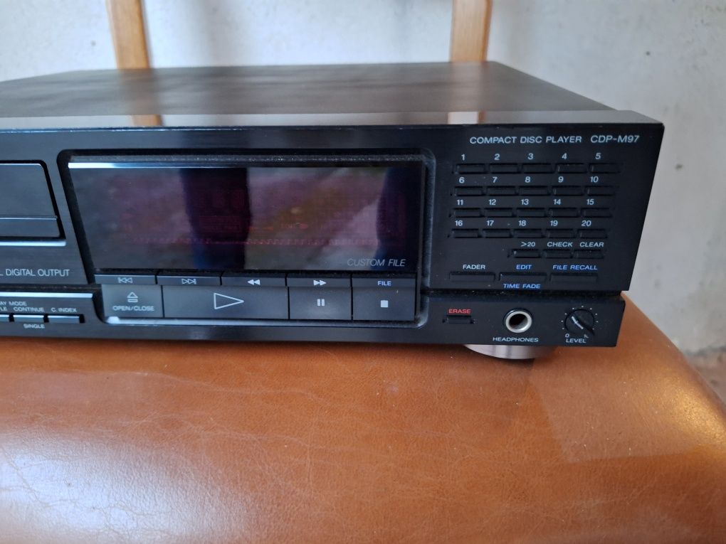 Leitor de cd Sony CDP -M97