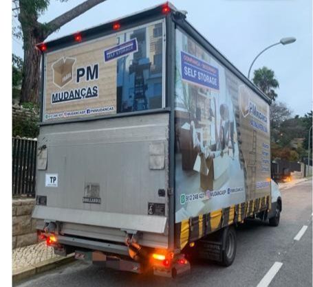 Limpeza de espaços/Recolha de mobiliário/monos