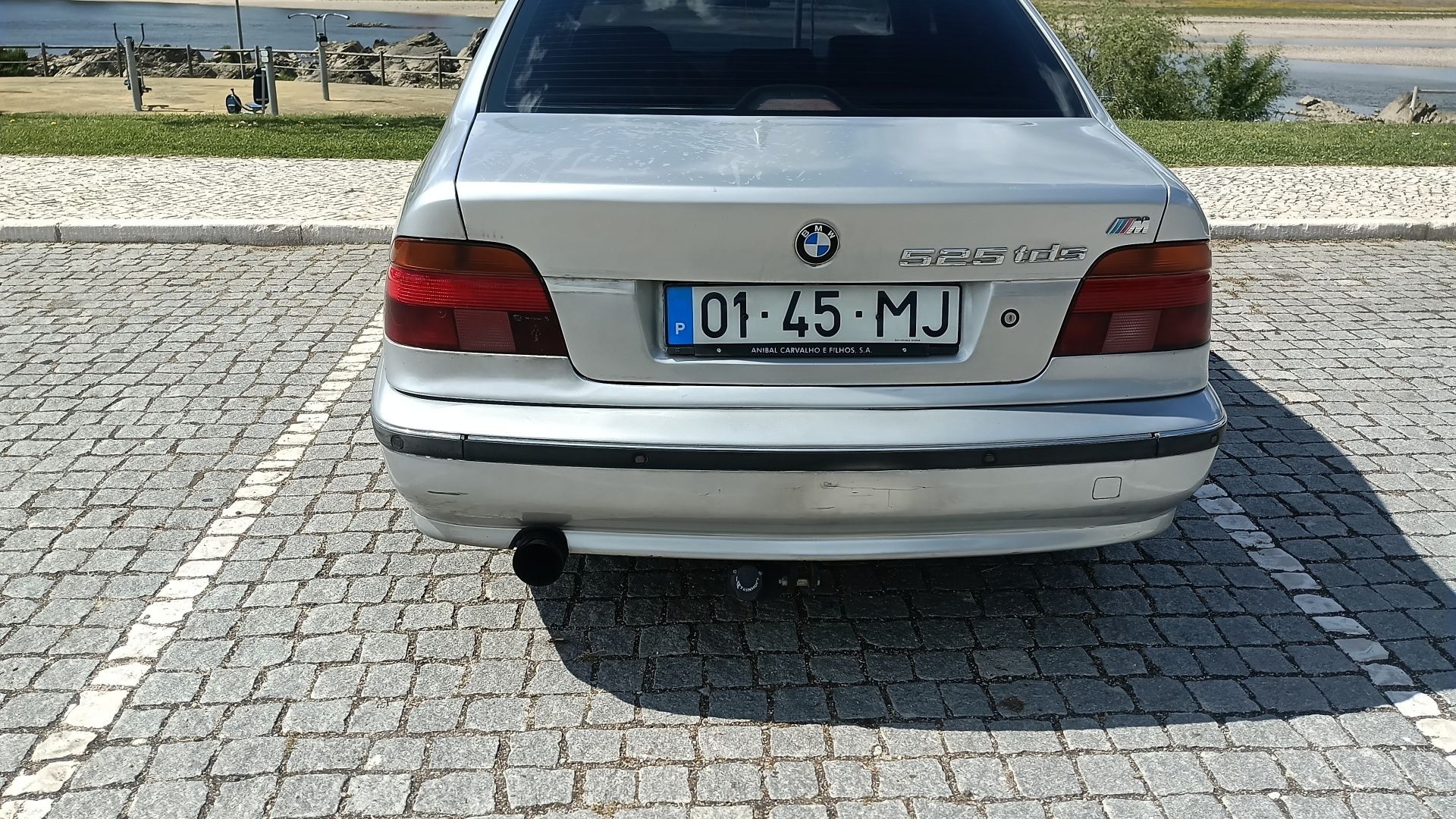 Vendo viatura  impecável .