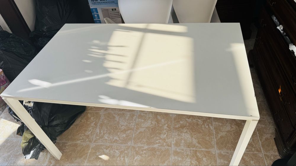 Conjunto mesa + 4 cadeiras