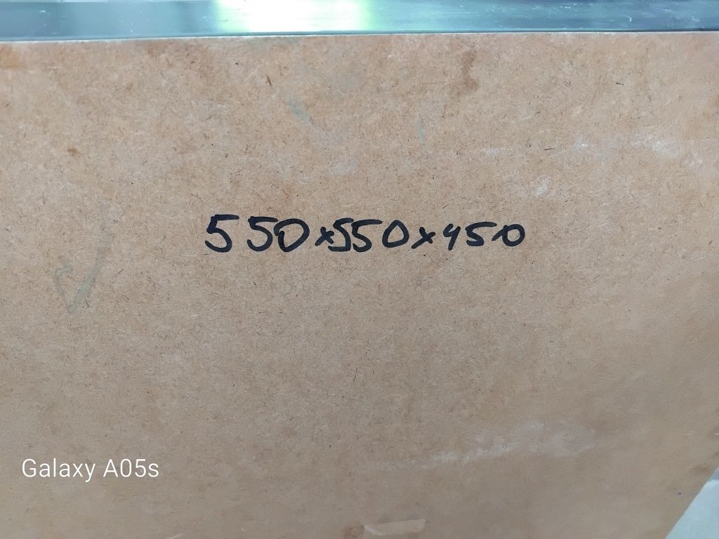 Стулья и столы 200грн.