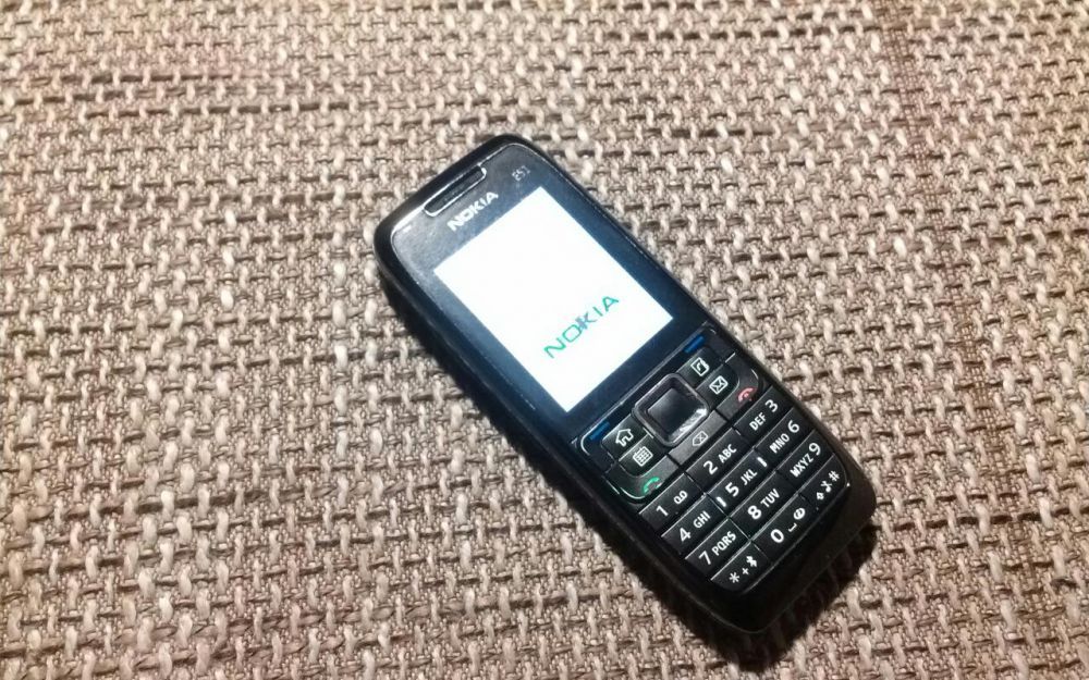 Nokia E51 - kultowy telefon, pełny oryginał