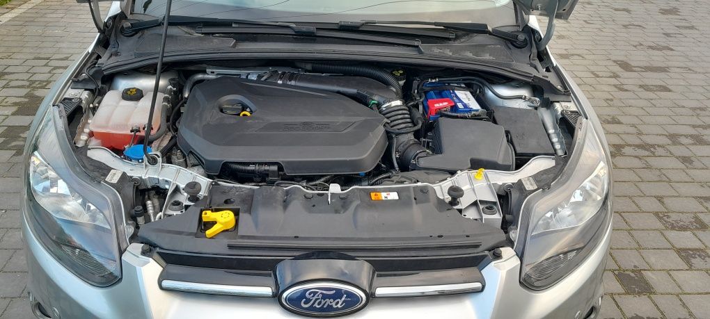 Ford Focus Titanium 1.6 benzyna 150 km