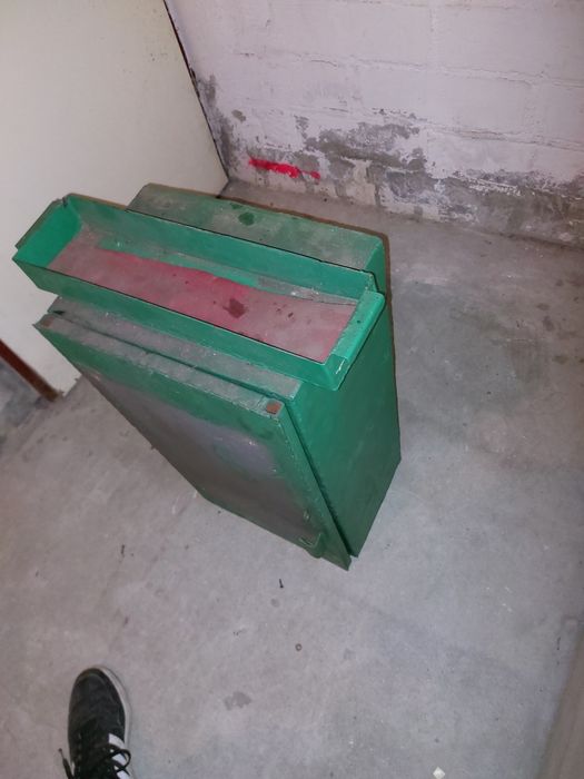 Porzadna szafka metalowa do garażu