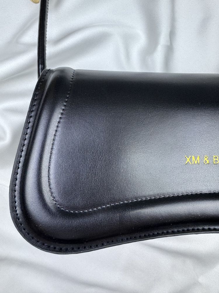 Трендова жіноча сумка чорного кольору