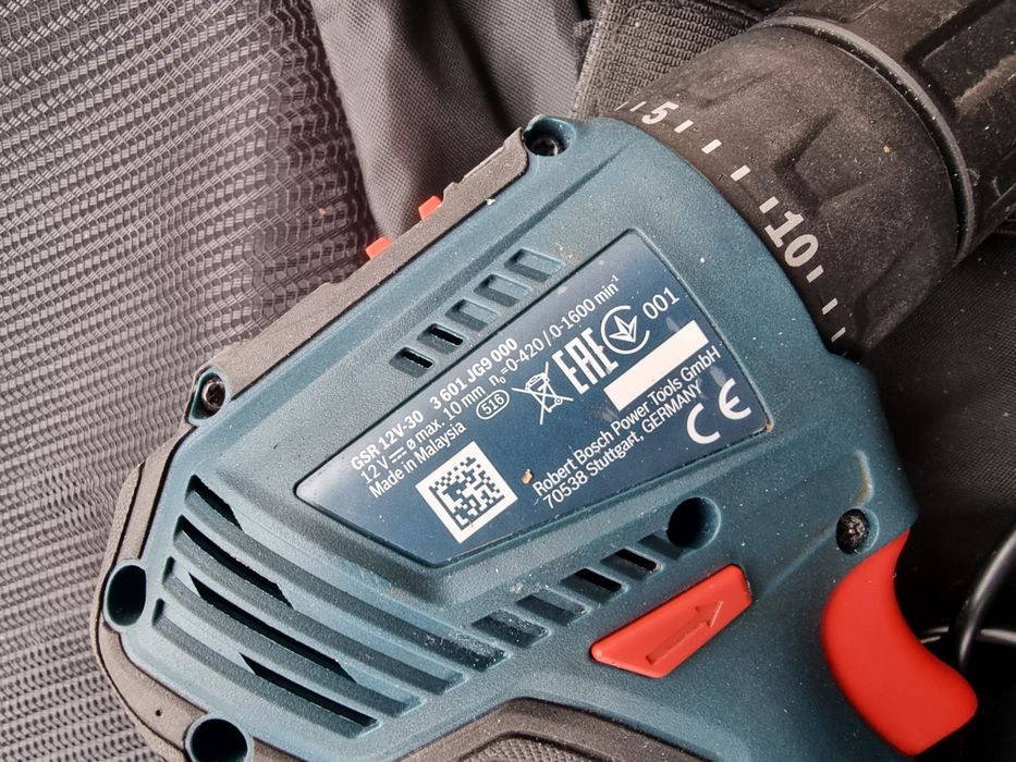 Новий безщітковий Шуруповерт Bosch gsr 12v-30 з АКБ та зарядкою