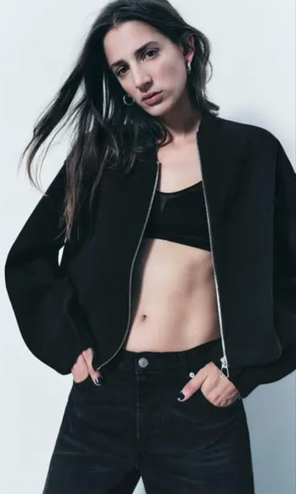 Мʼякий бомбер Zara