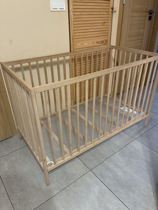 Łóżeczko drewniane dzieciece IKEA + Gratisy