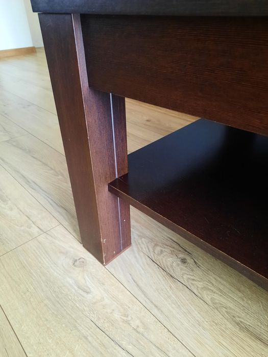 Stolik kawowy z półką