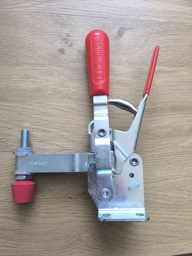 Docisk pionowy Destaco 210-UR