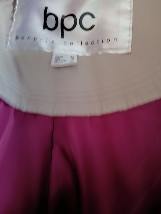 Damska kurtka outdoor z kapturem, r.42, Bonprix

Sportowa kurtka out