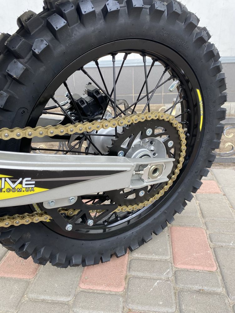 Мотоцикл ExDrive 300