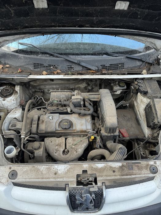 Розбираємо на запчастини Peugeot Partner 1.4