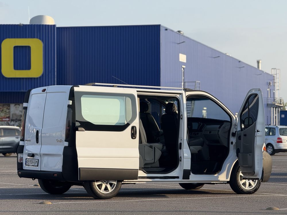 Бус Renault Trafic (1.9dCi) продаж та обмін (мінівен Vivaro Vito T5)