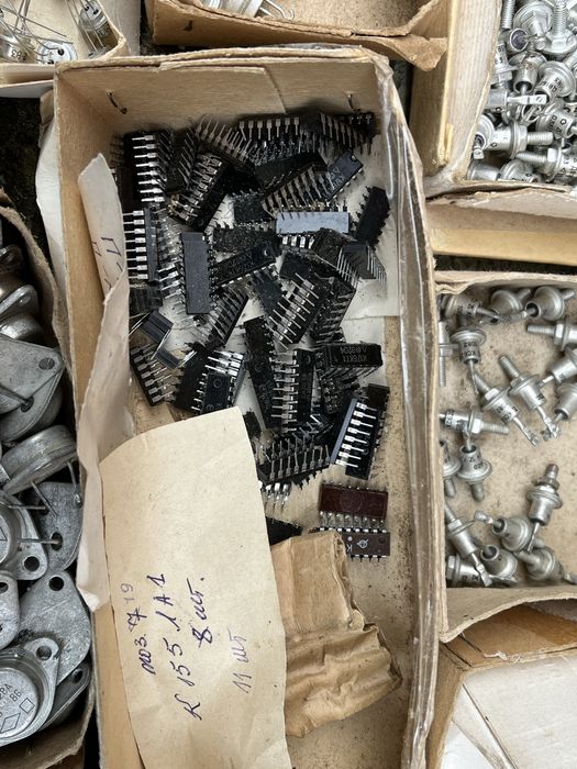 Продам мікросхеми і т.д різноманітного