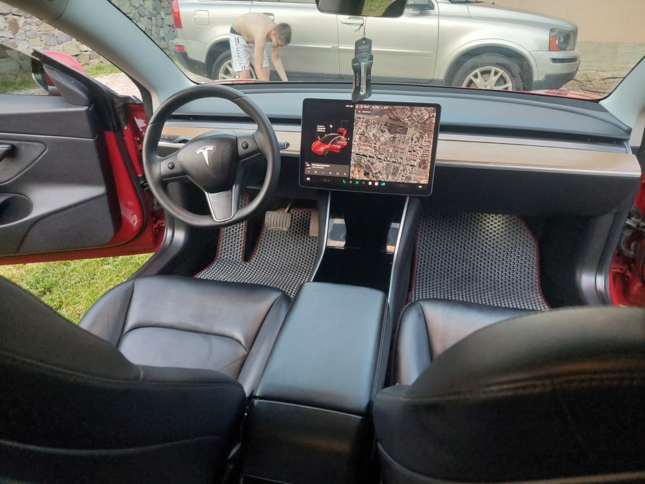 Продам TESLA model3 LR