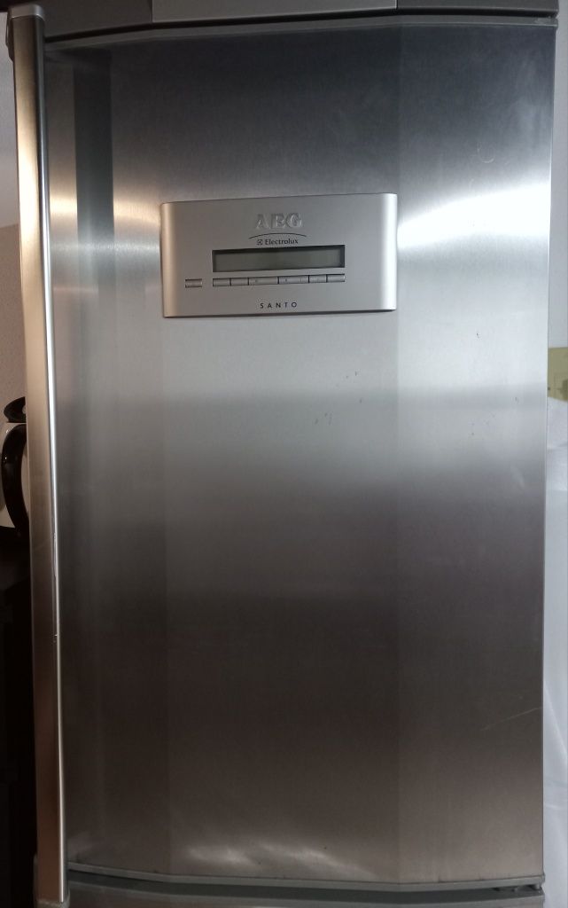 Frigorífico AEG ELECTROLUX SANTO avariado