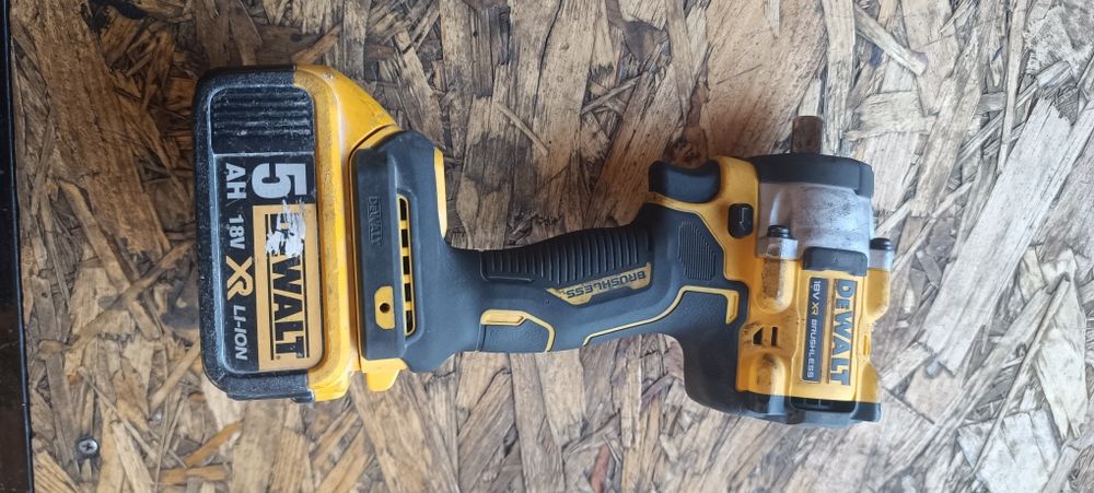Klucz udarowy DeWalt dcf922 Aku 5ah