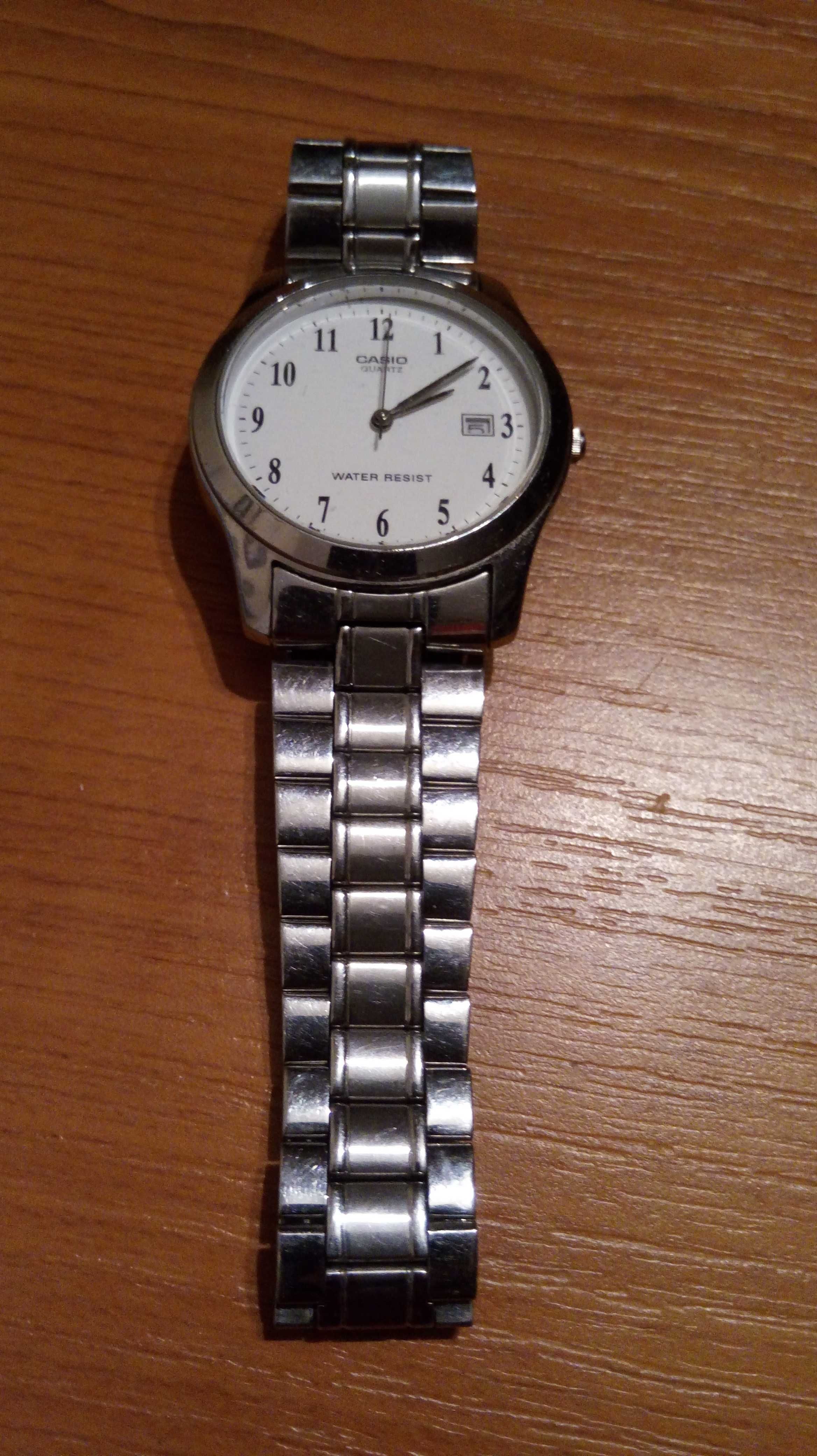 Zegarek Casio Quartz MTP-1141 z datownikiem i metalową bransoletą