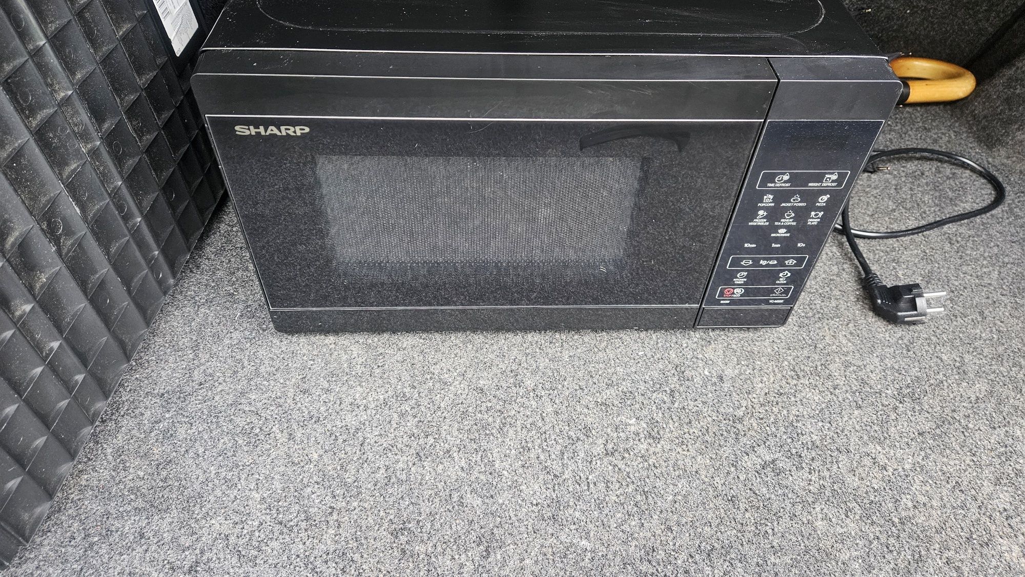 Kuchenka mikrofalowa Scharp 800W średnica 25.5 cm pojemność 20L Czarny