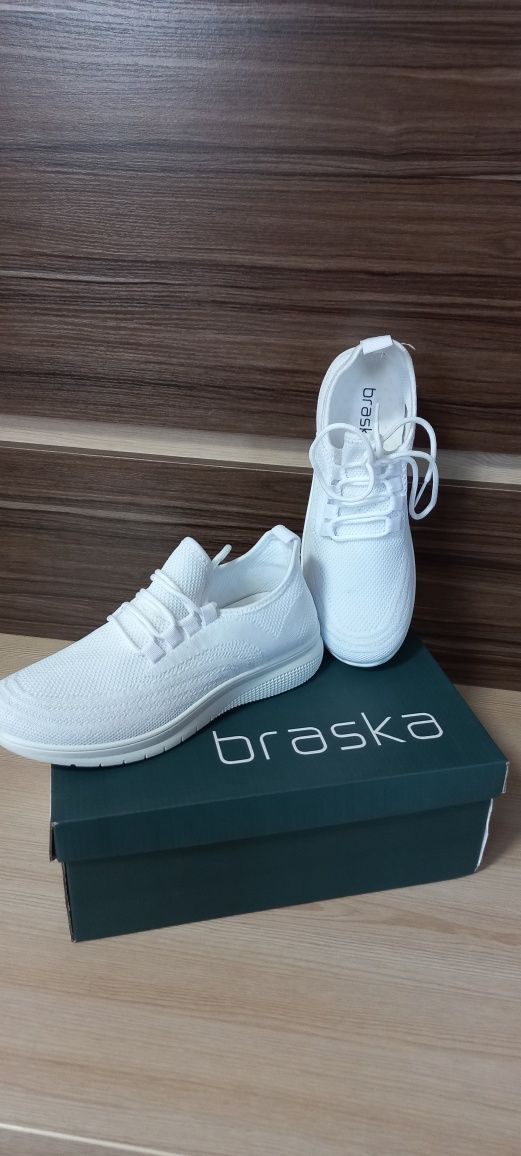 Нові яскраві жіночі кросівки Skechers та Braska. Розміри 38.