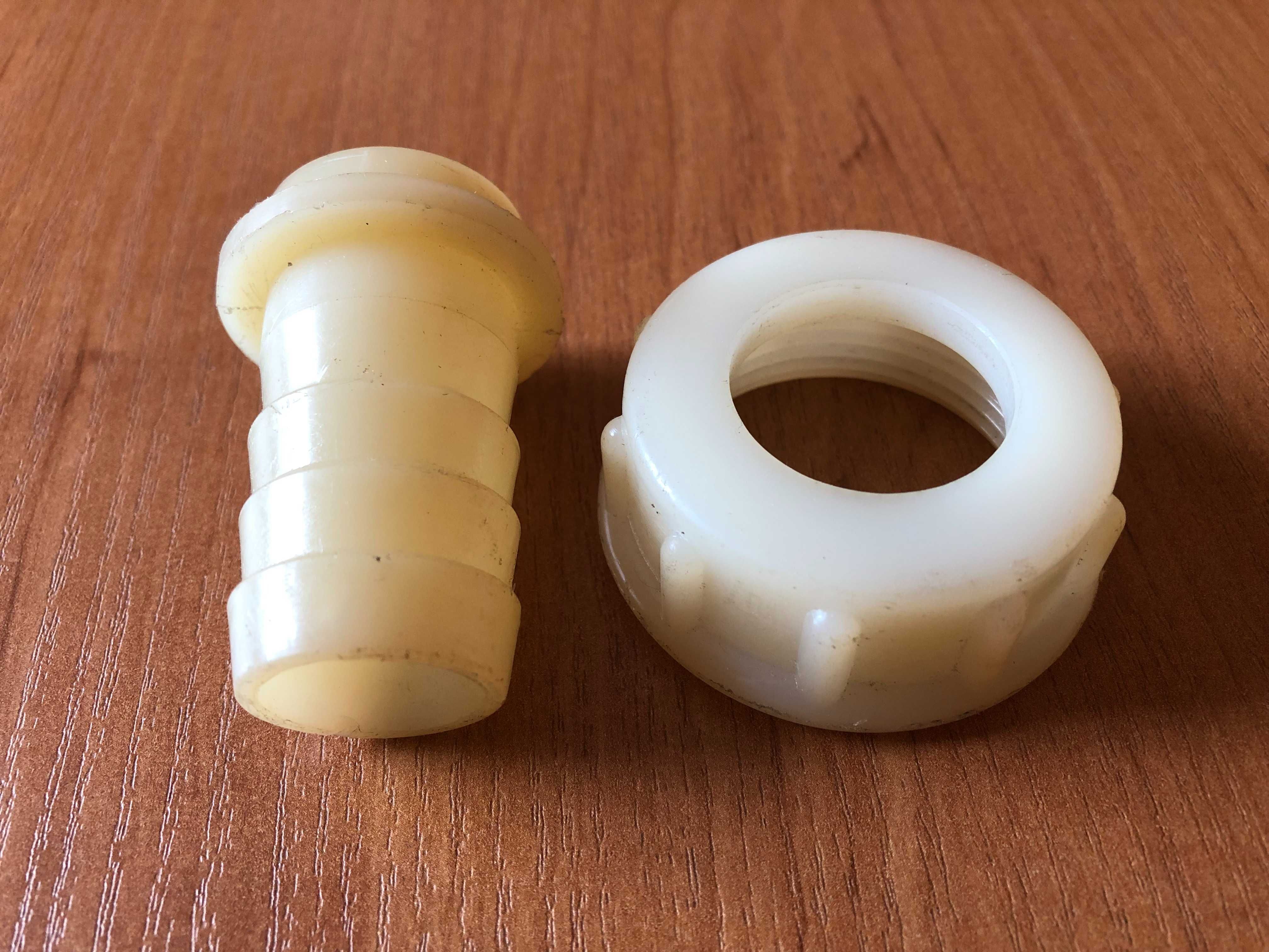 Końcówka węża ogrodowego fi ok. 2,5 cm gwint nakrętki 5/4