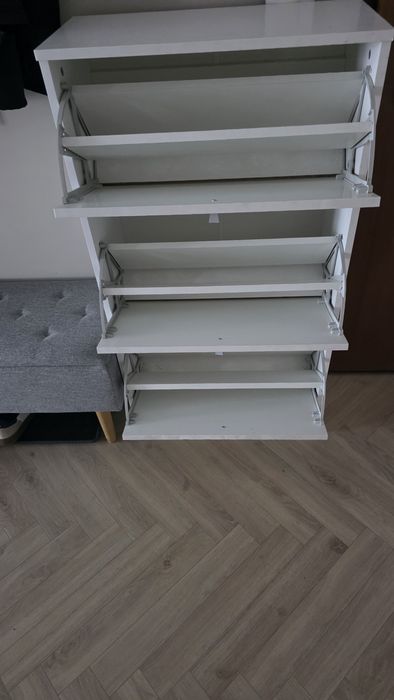 2 szafki na buty super stan tanio.