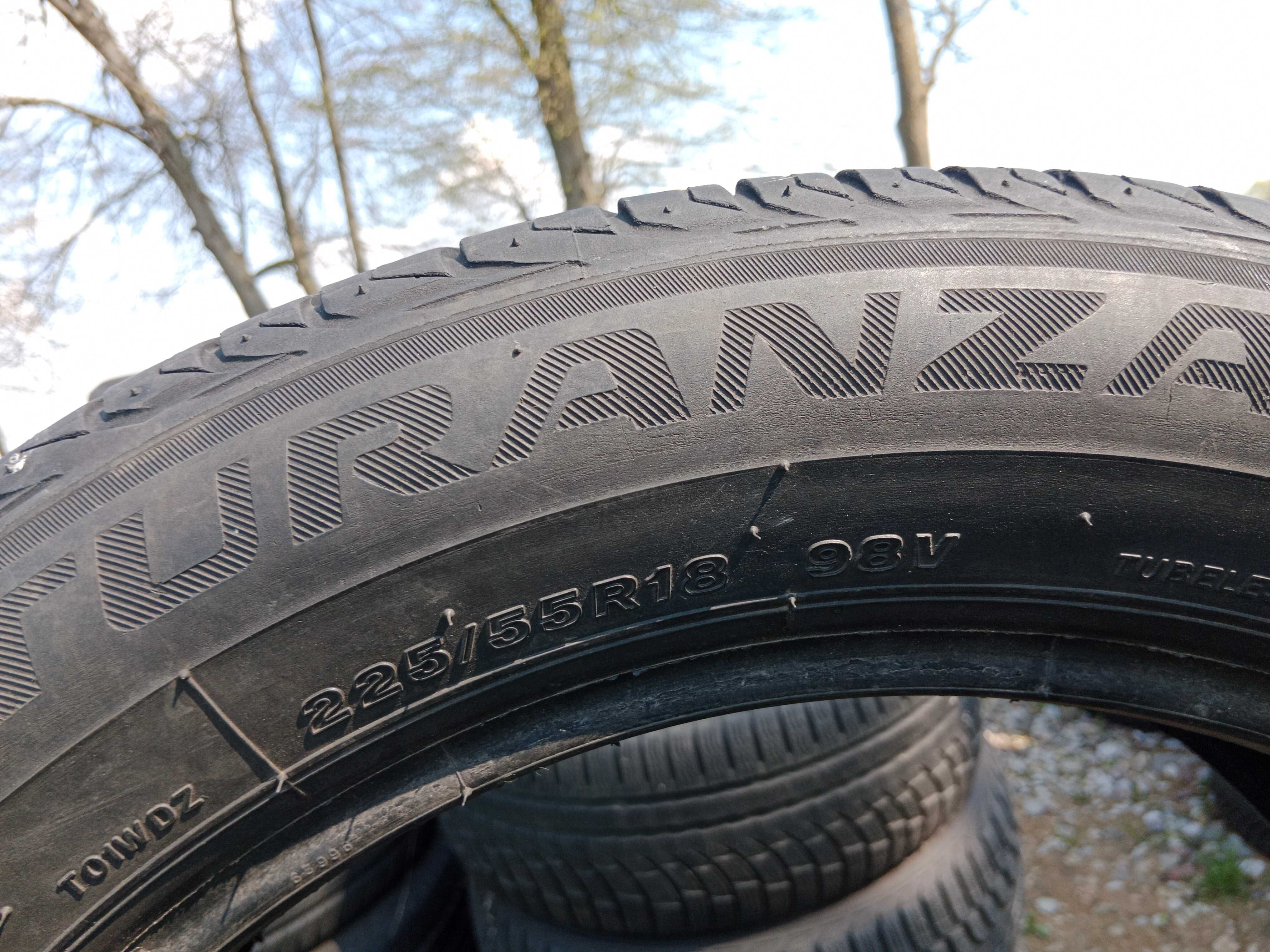 Opona używana letnia 225/55R18 Bridgestone Turanza T001 1szt.