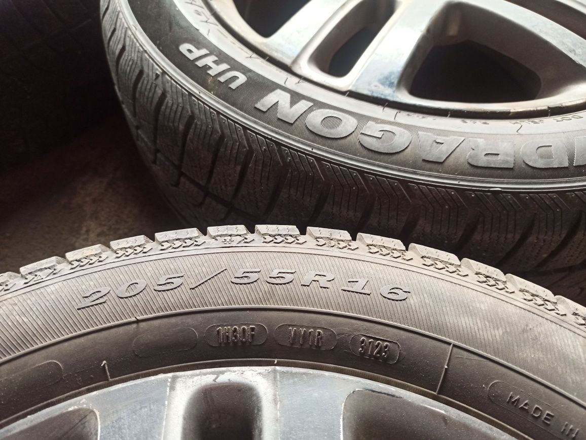 Felgi z oponami zimowymi VW 5x112