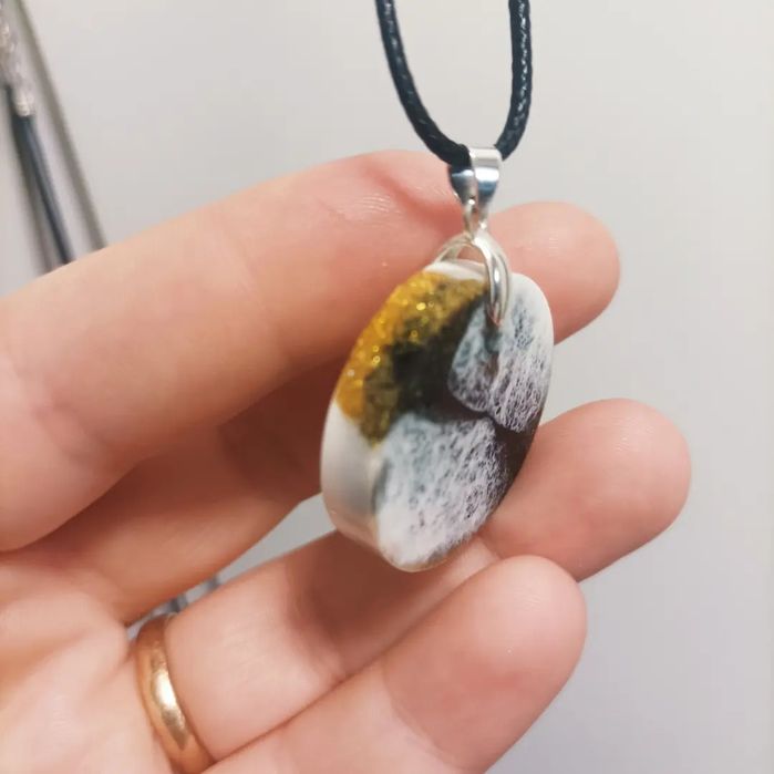 Vários modelos de colares de Epoxy resin